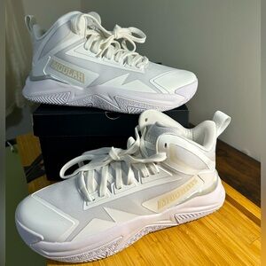 BRAND NEW Moolah Size 10 Kicks Women's Triple Double Basketball Shoes MSRP $135!